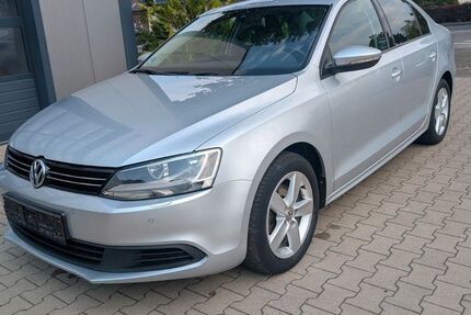 VW Jetta 142.850 km 5.998 &euro; Bünde 32257