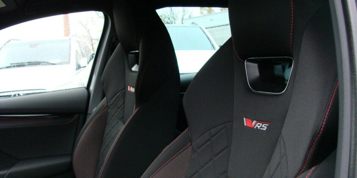 Skoda Octavia RS 2.0TSi AHK ACC LED Kamera 4.466 km 38.980 € Falkensee 14612