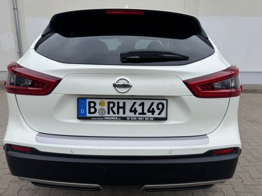 Nissan Qashqai 249.891 km 20.990 € Berlin 10178