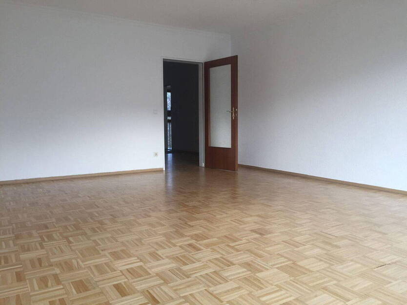 2 Zimmer Wohnung mit Garagenstellplatz, in direkter Lage zur Alster