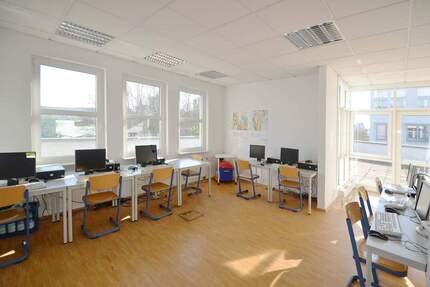 Top-Büros gegenüber der Stadthalle 5 zimmer