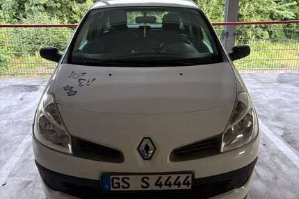 Renault Clio 143.501 km 2.700 &euro; Seesen 38723