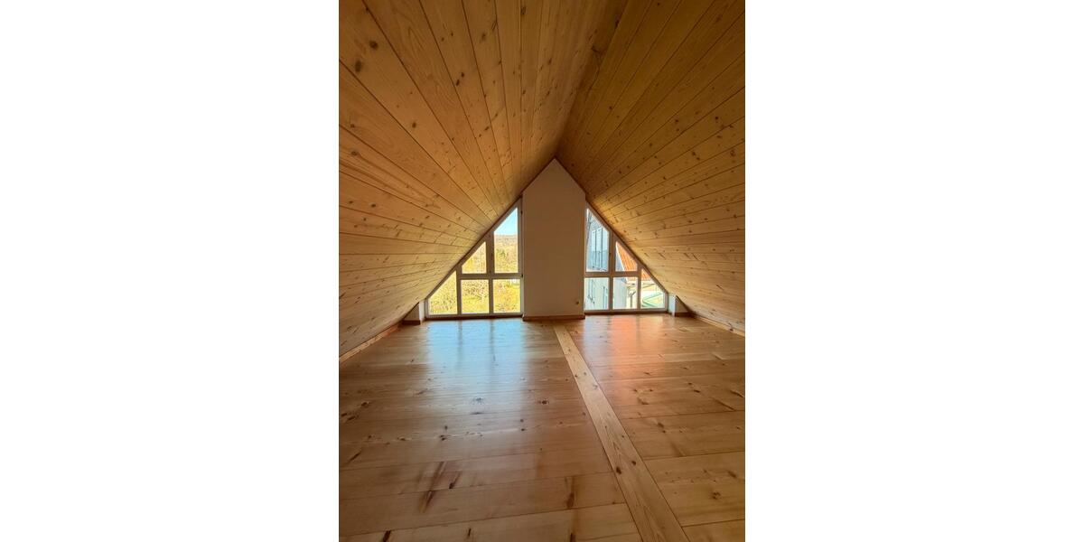 Einfamilienhaus Schlüchtern - 3 Zimmer, 150 m&sup2;, 1.800&euro; | Angebot:25964514