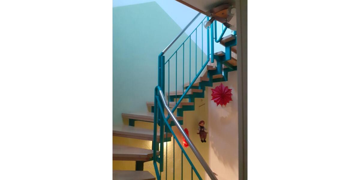 Dachgeschoßwohnung Neustadt an der Waldnaab - 3 Zimmer, 90 m&sup2;, 800&euro; | Angebot:25104520