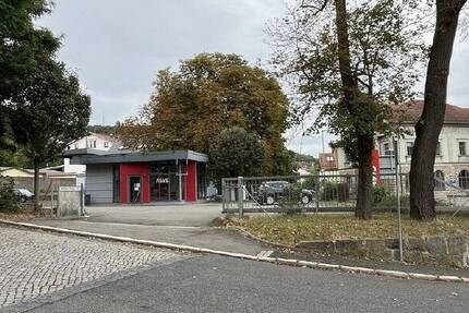 Büro mit befestigter Parkfläche in der Innenstadt Meinigen zu kaufen 1 zimmer