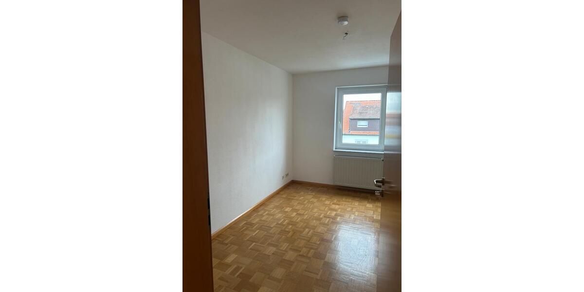 Etagenwohnung Linkenheim-Hochstetten Hochstetten - 3 Zimmer, 84 m&sup2;, 1.000&euro; | Angebot:25965672