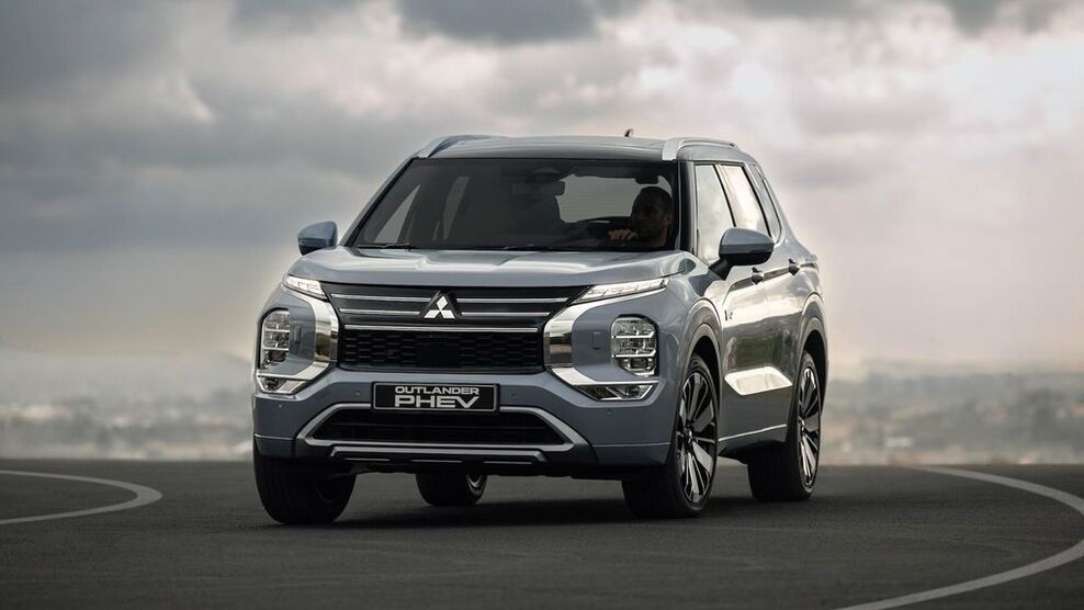 Mitsubishi Plug-in Hybrid Outlander 7.590 km 54.700 € Bad Schwalbach 65307