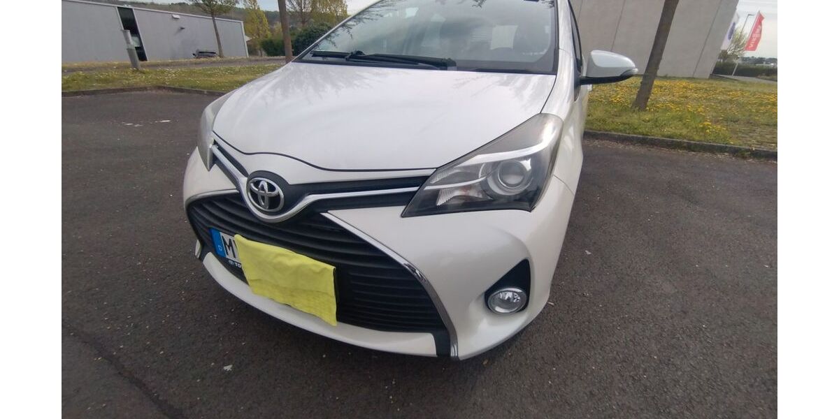 Toyota Yaris 40.000 km 9.850 &euro; Urmitz 56220