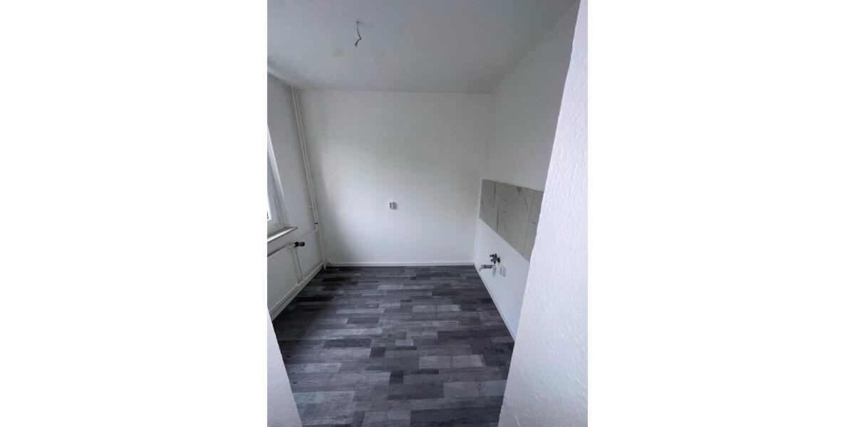 Etagenwohnung Zschopau - 2 Zimmer, 48 m&sup2;, 270&euro; | Angebot:25714818