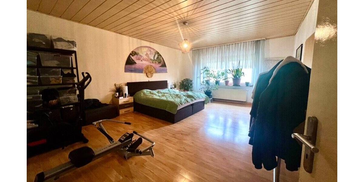 Mehrfamilienhaus, Wohnhaus Kraichtal Landshausen - 7 Zimmer, 280 m&sup2;, 390.000&euro; | Angebot:25745450