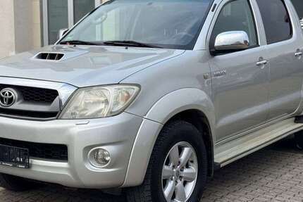 Toyota Hilux 274.500 km 16.950 &euro; Göttingen 37077
