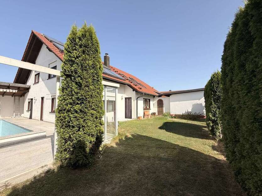 Haus zum Kaufen in Illertissen Betlinshausen 650.000 € 232 m²