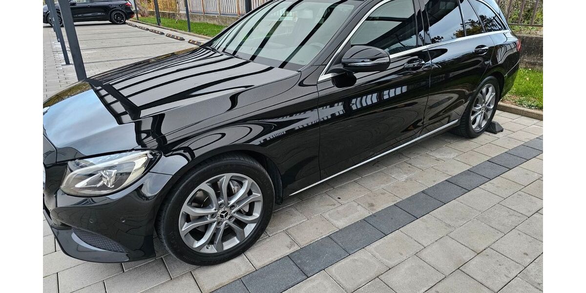 Mercedes-Benz C 250 199.000 km 15.900 &euro; Aichtal 72631