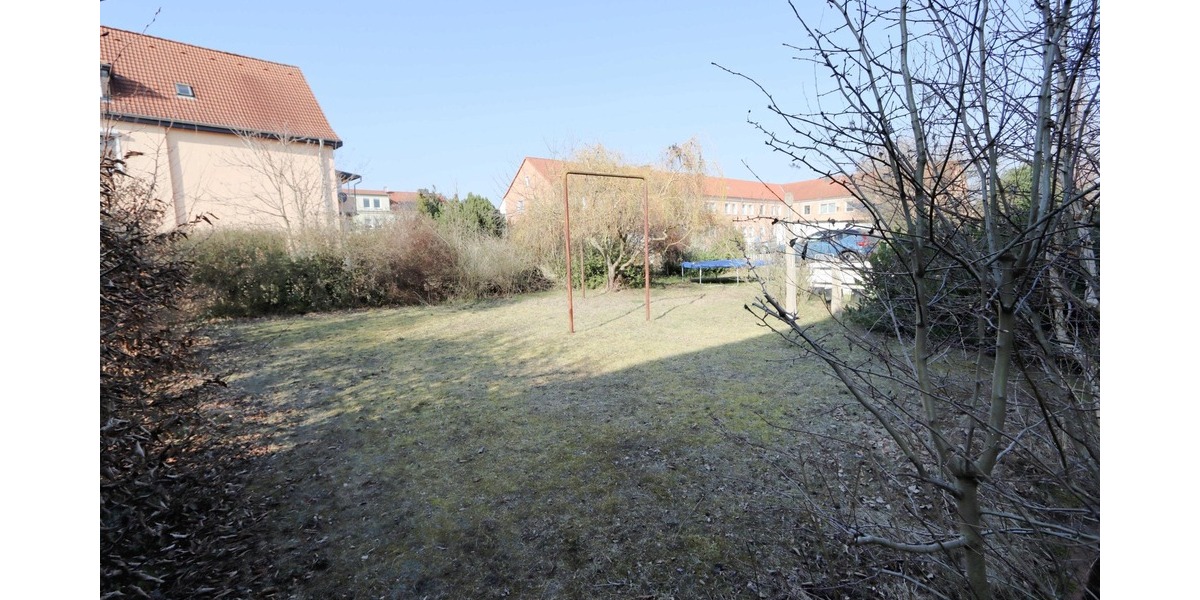 Exclusive 6 Zimmer Direktorenwohnung über 2 Ebenen - Balkon - Gäste WC - Keller - Gartenanteil 6 zimmer