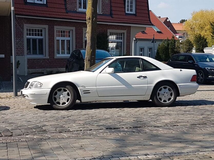 320