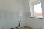 (12537 39) MGN: helle Dachgeschoßwohnung mit Aufzug und sonnigem Balkon zur Westseite, Viny-Böden