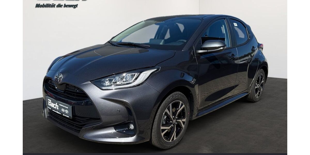 Toyota Yaris 2.500 km 25.830 &euro; Friedrichshafen 88046