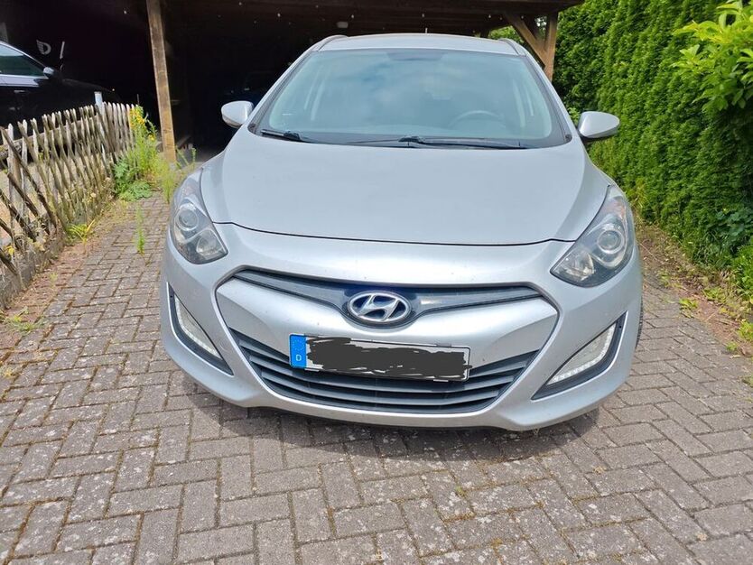 i30