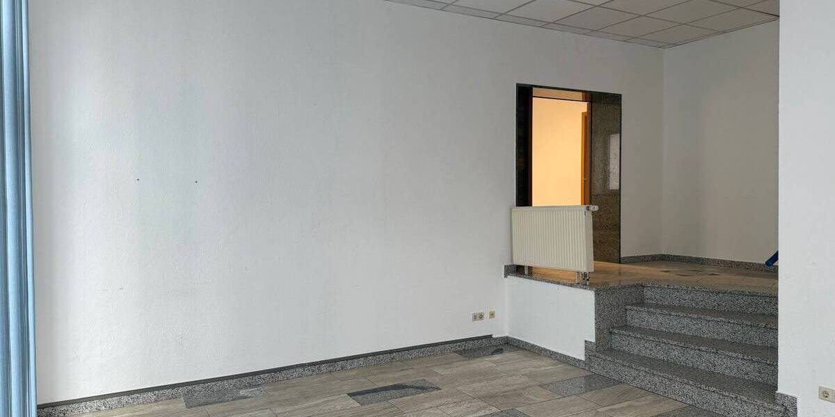 Gewerbeobjekt Limburg - 4 Zimmer, 120 m&sup2;, 850&euro; | Angebot:25815292