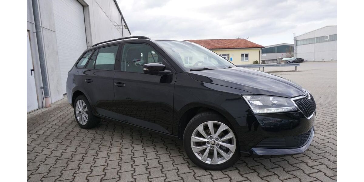 Skoda Fabia 44.000 km 12.495 &euro; Parkstetten 94365