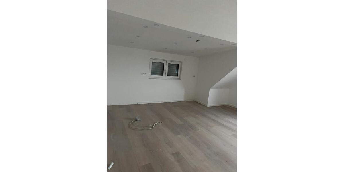 Dachgeschoßwohnung Haßloch - 2 Zimmer, 61 m&sup2;, 1.141&euro; | Angebot:24840792