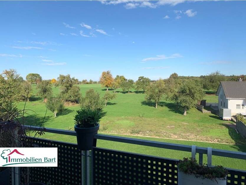NATUR PUR! ATTRAKTIVE 106 M² OG-Wohnung MIT BALKON UND SICHT INS GRÜNE!