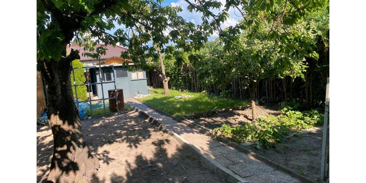 Gartenparzelle mit Gartenhaus und Garage in Liebenwalde zimmer