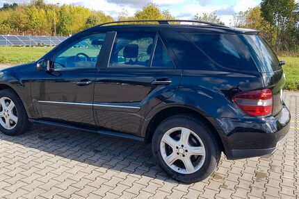 Mercedes-Benz ML 500 151.700 km 18.900 € Tantow 16307