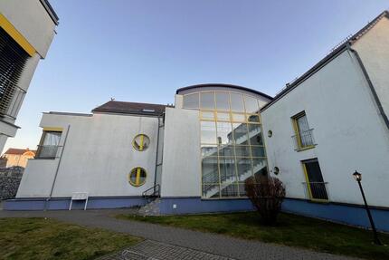 3 Raum Erdgeschoß Wohnung in ruhigem und sehr gepflegtem Wohnumfeld zu vermieten
