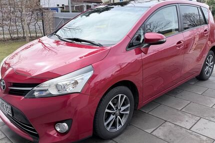 Toyota Verso 184.000 km 6.200 &euro; Bergfelde 16562