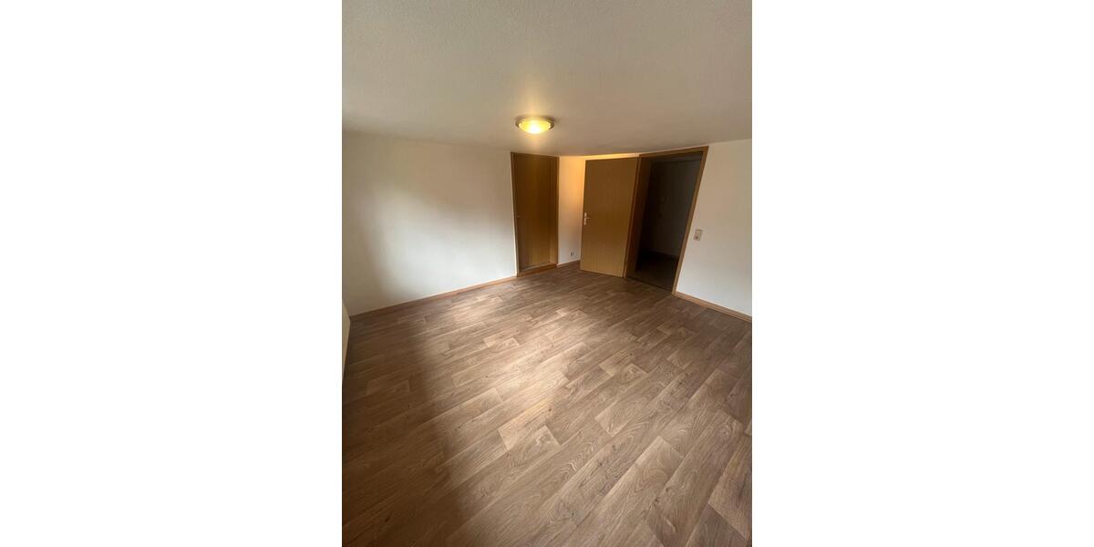 Erdgeschoßwohnung Mellrichstadt - 3 Zimmer, 110 m&sup2;, 770&euro; | Angebot:26664504