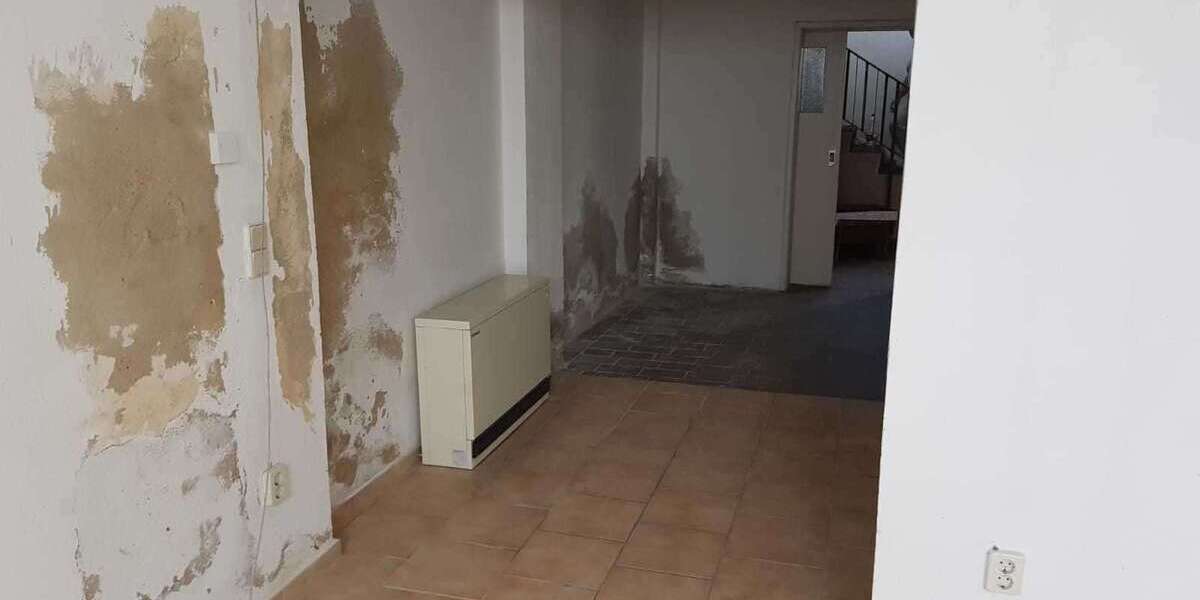 Reihenendhaus mit Potenzial zum Selbstausbau in Delitzsch 3 zimmer