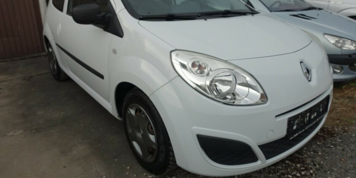 Renault Twingo Authentique §10/27 R/CD ZV-FB ABS 132.700 km 2.300 &euro; Neumarkt/OPf 92318