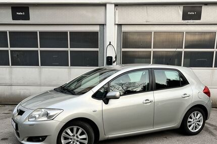 Toyota Auris 104.300 km 6.299 &euro; Sprockhövel 45549