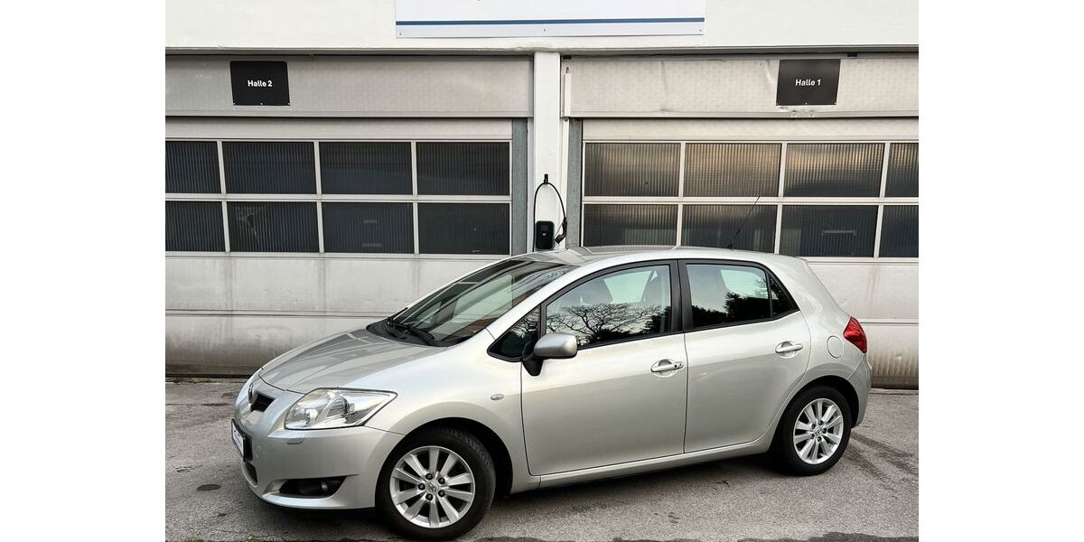 Toyota Auris 104.300 km 6.299 &euro; Sprockhövel 45549
