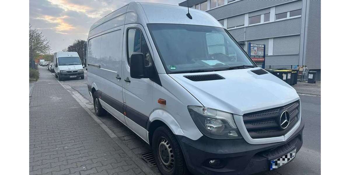 Mercedes-Benz Sprinter 319.000 km 7.799 &euro; Frankfurt am Main 60437