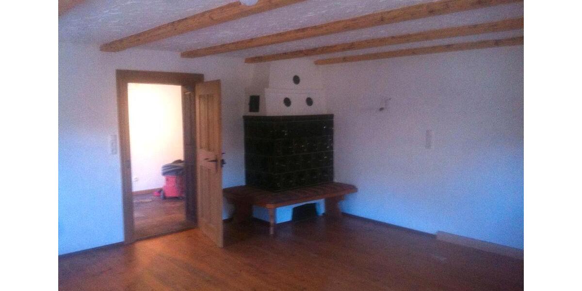 Bauernhaus, Landhaus Kirchanschöring - 5 Zimmer, 200 m&sup2;, 1.800&euro; | Angebot:26411147