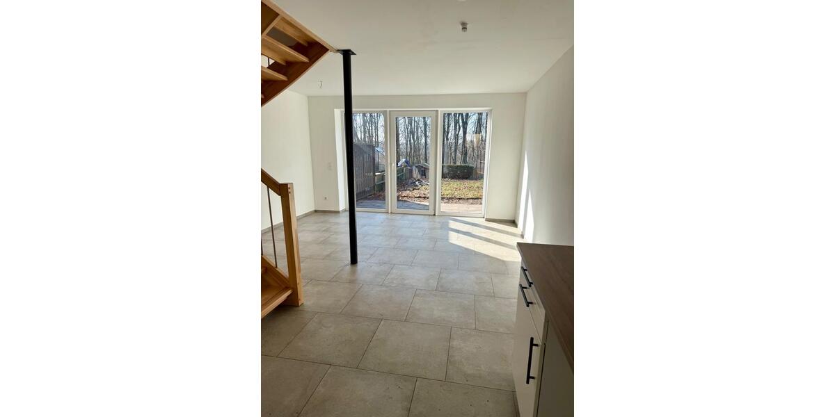 Reihenhaus Kiel Friedrichsort - 5 Zimmer, 83 m&sup2;, 328.000&euro; | Angebot:25421721