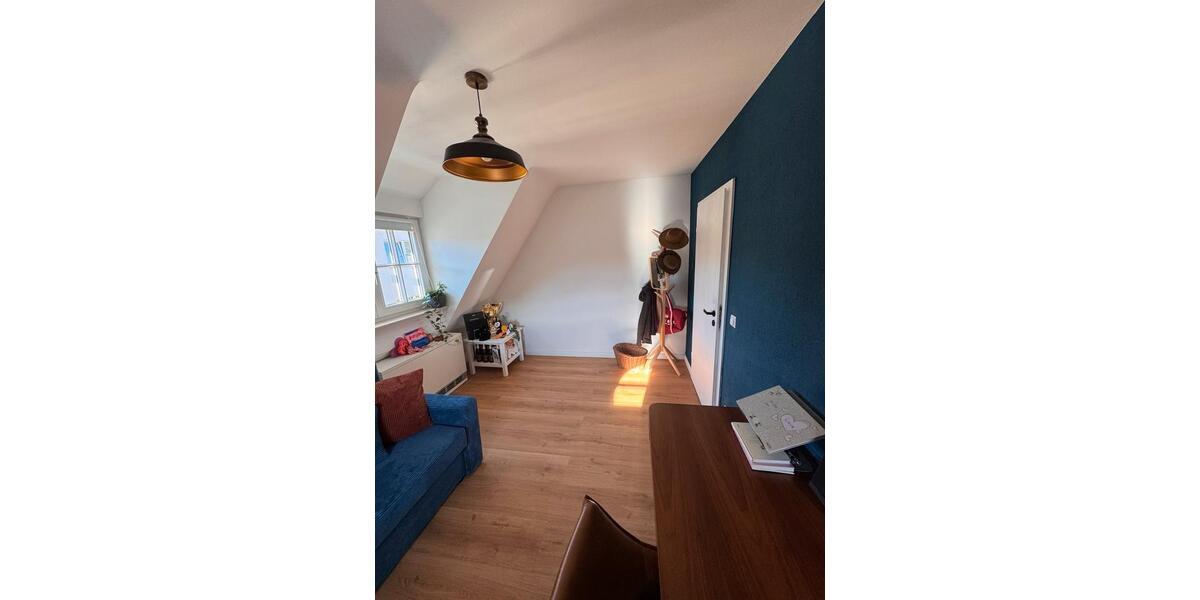 Dachgeschoßwohnung Ispringen - 4.5 Zimmer, 106 m&sup2;, 360.000&euro; | Angebot:25304743