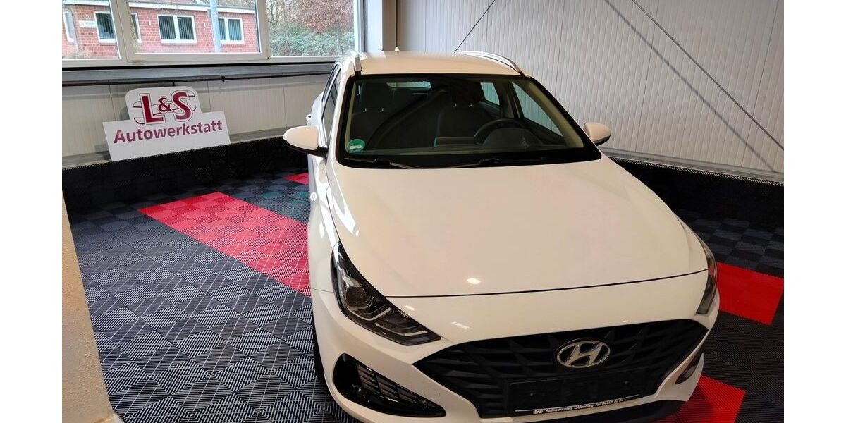 Hyundai i30 96.000 km 12.500 &euro; Oldenburg 26131