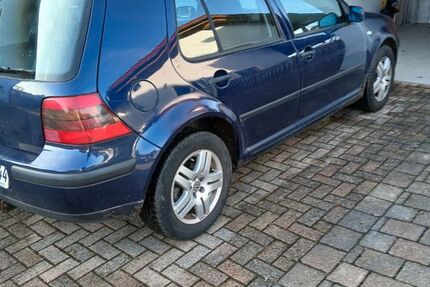 VW Golf 178.000 km 700 &euro; Michelsneukirchen 93185