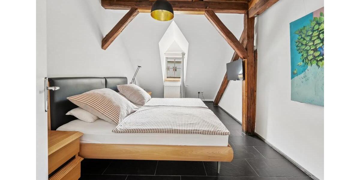 Einfamilienhaus Bayreuth City - 9 Zimmer, 301 m&sup2;, 1.145.000&euro; | Angebot:26019275