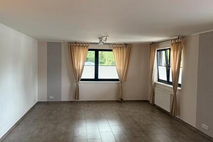 Wohnung Pronsfeld - 3 Zimmer, 95 m&sup2;, 700&euro; | Angebot:25405583