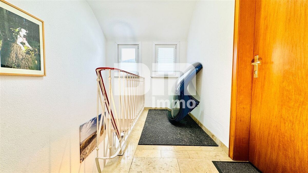 Umfangreich saniertes Ein- bis Zweifamilienhaus in idyllischer Ortsrandlage - Einfamilienhaus Bodenfelde | Angebot:27230379