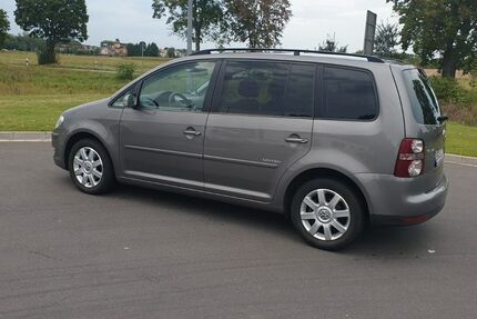 VW Touran 228.000 km 4.500 € Bonn 53225
