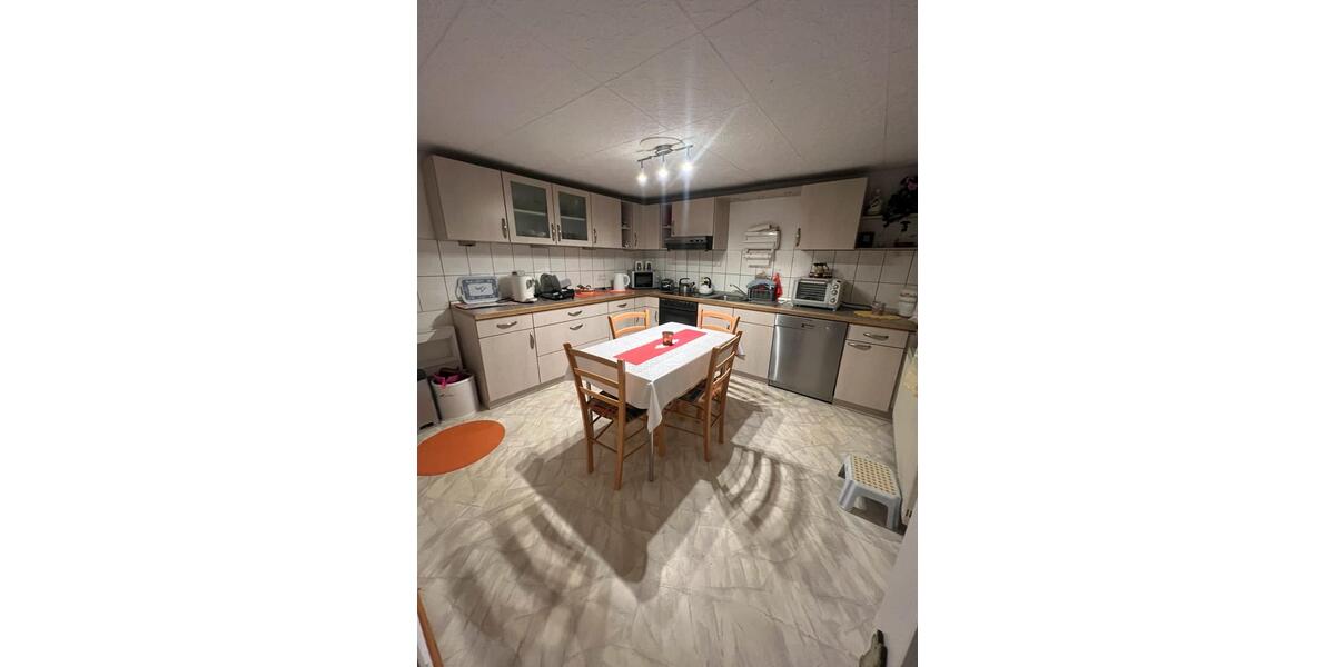 Einfamilienhaus Eisfeld - 4 Zimmer, 100 m&sup2;, 850&euro; | Angebot:26004679