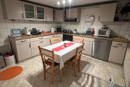 Haus Eisfeld - 4 Zimmer, 100 m&sup2;, 850&euro; | Angebot:26004679