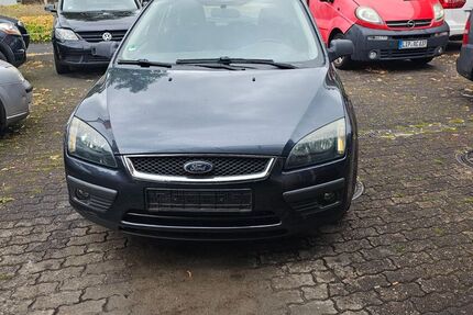 Ford Focus 274.000 km 550 € Detmold 32756