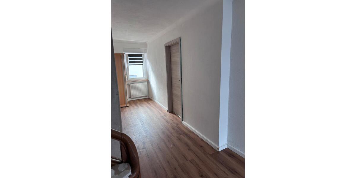 Doppelhaushälfte Freisen - 4 Zimmer, 146 m&sup2;, 180.000&euro; | Angebot:27117409