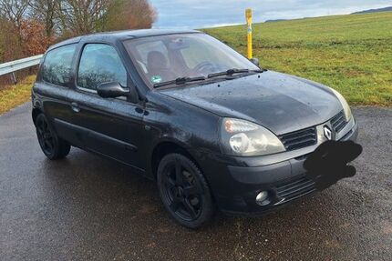 Renault Clio 217.000 km 1.300 &euro; Schwäbisch 73529